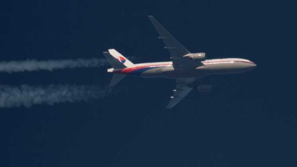 قتل 298 شخصا كانوا على متن الطائرة الماليزية التي كانت تقوم برحلة من امستردام الى كوالالمبور