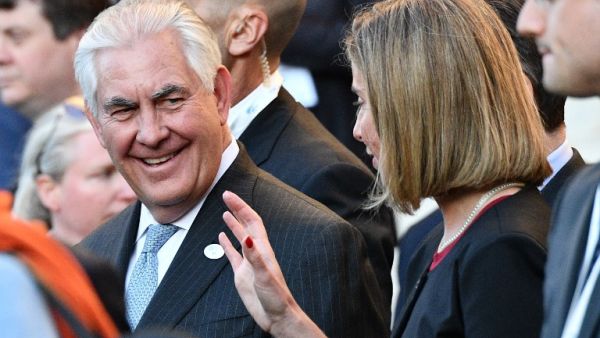 US Secretary of State Rex Tillerson (L) speaks with High Representative for Foreign Affairs and Security Policy Federica Mogherini during a meeting of Foreign Affairs Ministers from the G7 on April 10, 2017 in Lucca, Tuscany. (AFP/Vincenzo Pinto)