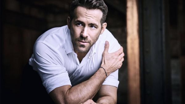 Ryan Reynolds cancelled surgery on his arm (Source: vancityreynolds / Instagram ) 