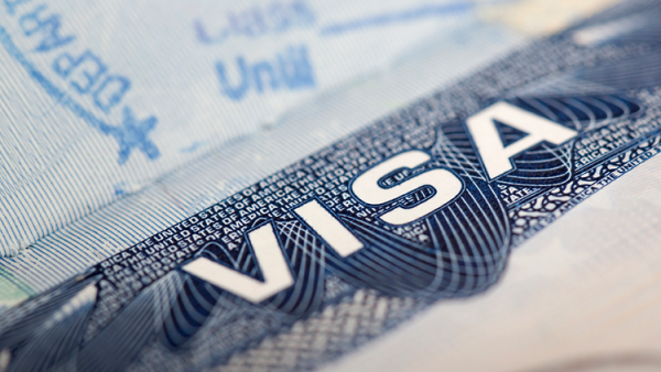 النمسا تلغي 300 تأشيرة هجرة أمريكية لحاملي الجنسية الإيرانية