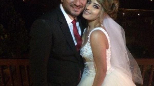 Wael with his stunning bride. (Al Watan Voice)