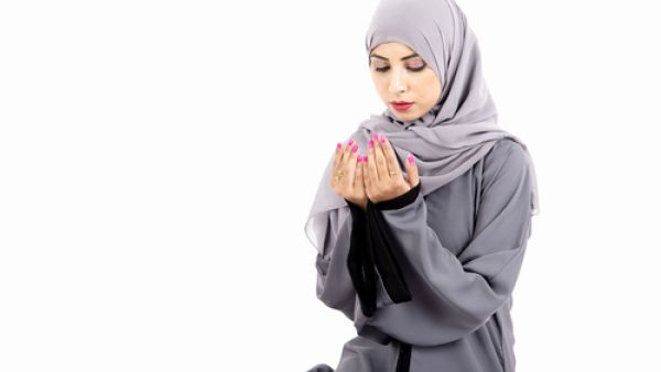 يُستحب للمسلم الإكثار من الصلوات النوافل ليتقرب من ربّه ويكتسب محبّته