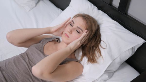 لتسهيل النوم أثناء الدورة الشهرية يجب تنظيم مواعيد النوم
