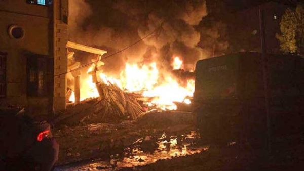  مقاتلات التحالف شنت نحو 20 غارة جوية على مطار صنعاء وقاعدة الديلمي الجوية 