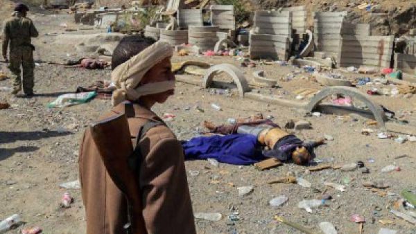 وصف بعض داعمي الإجراء الصراع المستمر منذ ثلاث سنوات في اليمن بأنه "كارثة إنسانية" 
