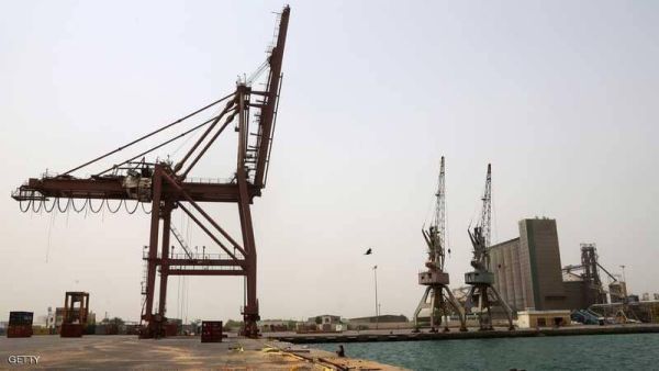 الحوثيون في اليمن يحتجزون 10 سفن نفطية وتجارية