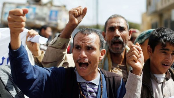 وزير الإعلام اليمني معمر الإرياني: ربط تحرير الحديدة بالعملية السياسية أمر غير مقبول.
