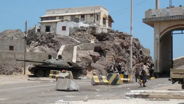 نقطة عسكرية في مدينة عدن جنوبي اليمن