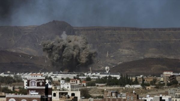 من غارات التحالف العربي على العاصمة اليمنية/ ارشيفية