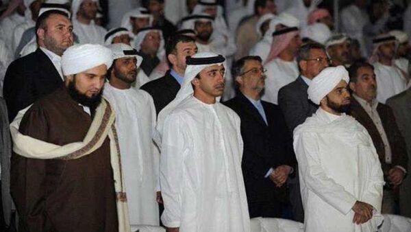 240 إماما وخطيبا يمنيا يتدربون على الصوفية في الامارات