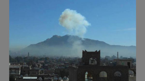 عشرات القتلى والجرحى في التفجير الانتحاري الذي استهدف وزارة الدفاع اليمنية