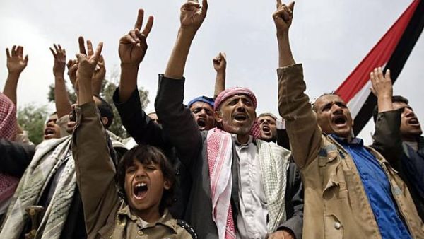 Economic experts note the current crisis in Yemen has greatly impacted the Yemeni economy, especially the banking organizations