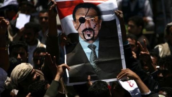 من المظاهرات المطالبة برحيل الرئيس اليمني صالح