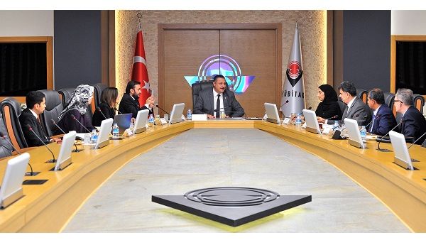 The QNRF delegation meet senior figures from TÜBİTAK to discuss research collaborations between Qatar and Turkey.