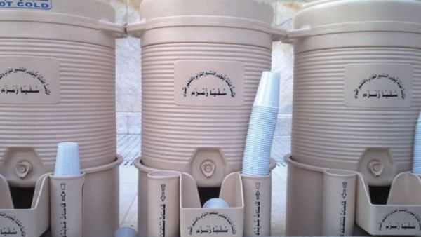 لم يصدر عن الحكومة السعودية أي تعليق حول فرض ضريبة على مياه زمزم