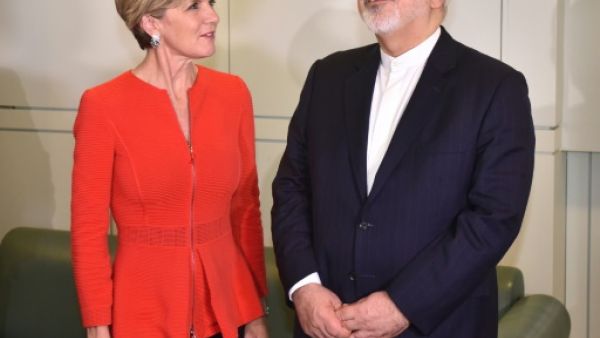 وزير الخارجية الايراني محمد جواد ظريف ونظيرته الاسترالية جولي بيشوب