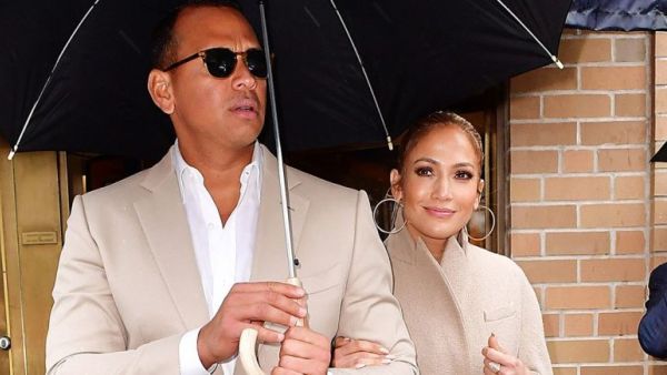 جينيفر لوبيز وأليكس رودريغيز