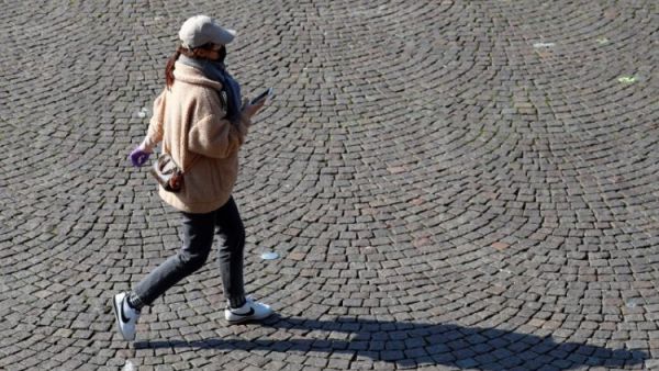 ويشمل القرار عقوبات تتراوح بين غرامة مالية والحبس لثلاثة أيام