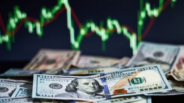 US stocks rally despite fed rates