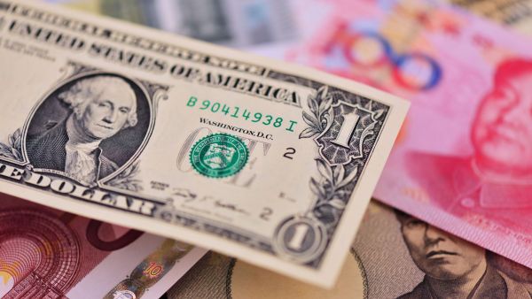 US dollar rises, UK sterling up as yen, Euro, Aussie dip