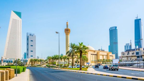 Kuwait cancels 66,000 expat driving licences