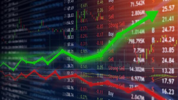 Stocks hold tight for Fed to pin interest rates next week