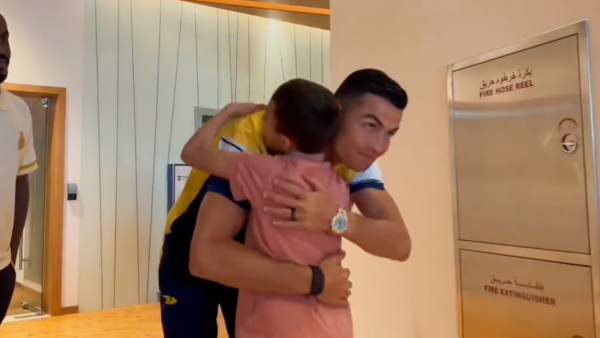 Syrian quake victim meets his idol, Ronaldo