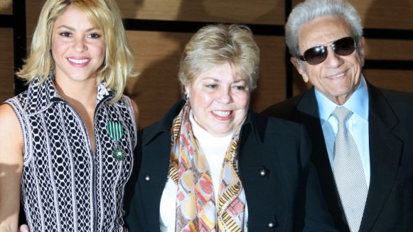Shakira's mom had health problems after feeling "unwell"