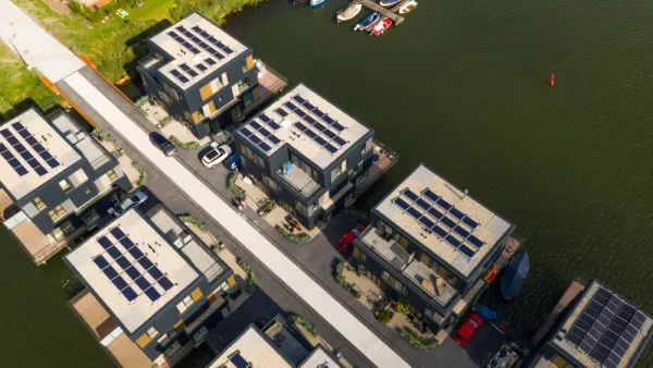 UAE Sells World's First Environment-Friendly Floating House for Dh20 Million