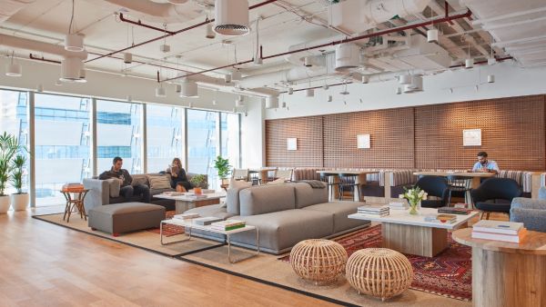 Hub71 Partners with ADIO to Grant AED 10 Million to Startups as Countdown to the Outliers Begins