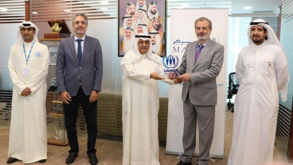 "المركز" يدعم الأسر اللاجئة بالتعاون مع المفوضية السامية للأمم المتحدة لشؤون اللاجئين