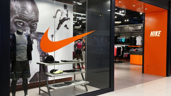في ضربة لإسرائيل .. متجر Nike يوقف البيع في الأراضي المحتلة