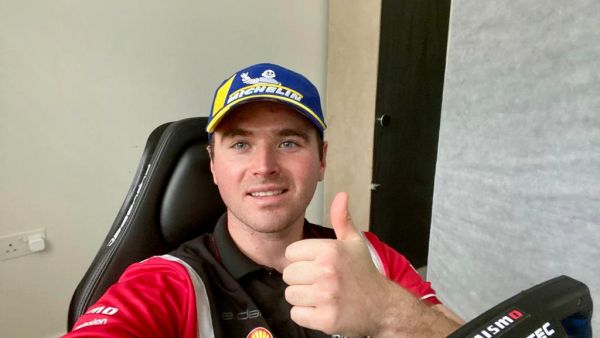 فريق "نيسان إي. دامس" يفوز في الجولة النهائية من تحدي سباق "أي بي بي فورمولا إي" من المنزل