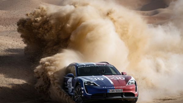  بورشه تتخطى المألوف وتصل إلى أقصى الحدود لبدء إطلاق تايكان كروس توريزمو الجديدة