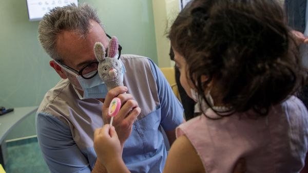 A First in Qatar: Qf’s Sidra Medicine Produces Eye Drops to Treat 10-Month-Old Girl With Ultra-Rare Disease
