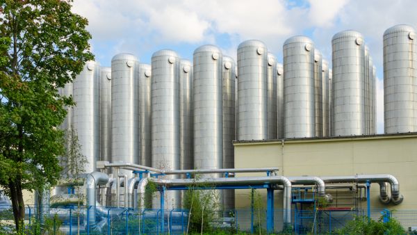 Kuwait Pledges $18 Million for Funding Two Desalination Plants in Egypt