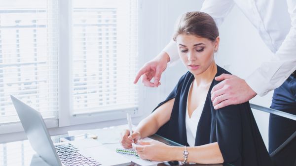 UAE: Compliments at Work May Land You in Jail