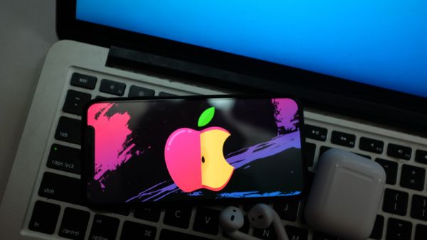 Apple Hit With $300 Million Verdict Over Wireless Technology Patent