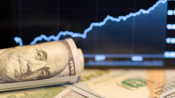 Dollar Slips As US Job Report Eases Interest Rate Concerns
