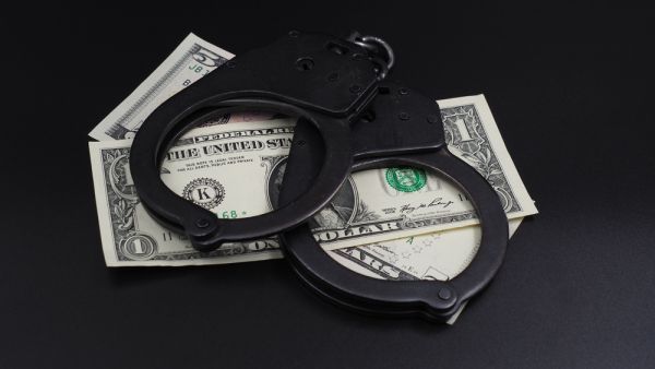 Dubai Arrests Gang who Tried Selling $4 Million Fake Currencies