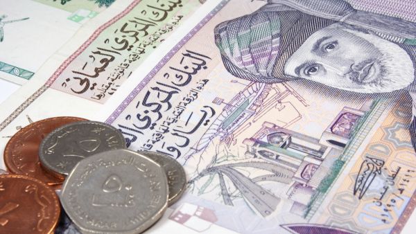 Oman Budget Revenues Plummet Amid 35 Percent Fall in Net Oil Income