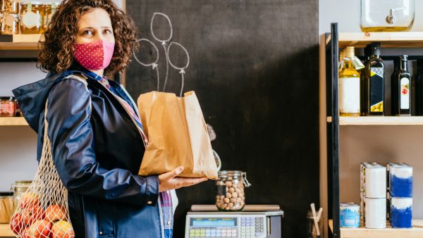 US Retail Sales Rise 5.3 Percent Due to Stimulus Checks