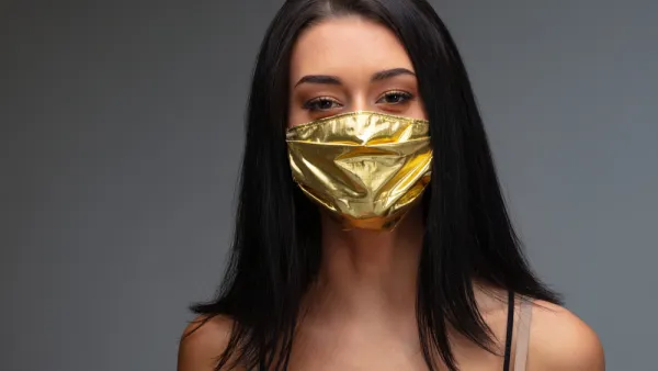 Israeli Jewelry Maker Designs $1.5 Million COVID-19 Mask in World