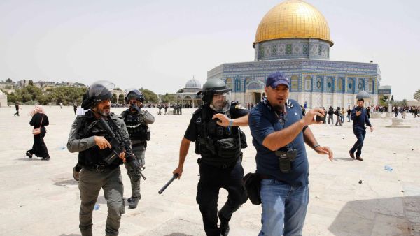 تصاعد التوتر في اسرائيل والأراضي الفلسطينية عشية جولة بلينكن