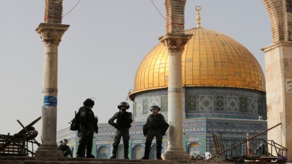 المقاومة في غزة تمهل إسرائيل حتى السادسة لسحب قواتها من الأقصى