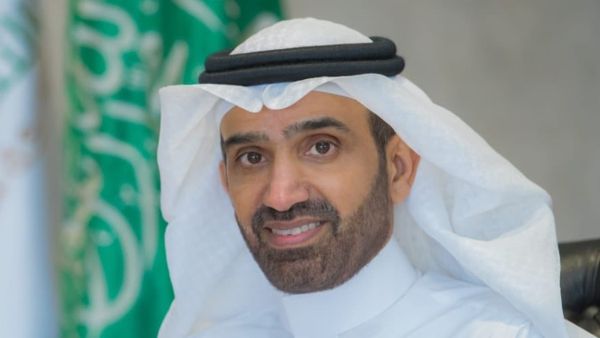 وزير الموارد البشرية السعودي أحمد الراجحي