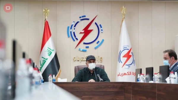 الكاظمي يستنفر القوات الأمنية لحماية أبراج الكهرباء