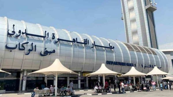 تحسبا لدخول اوميكرون.. مصر: ترحيل فوري للقادمين الأجانب المصابين بكورونا