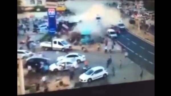 بالفيديو.. عشرات القتلى في حادثي دهس مروعين في تركيا