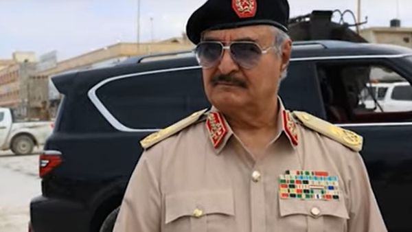 حفتر: لا احد يمكنه منع العسكريين من الترشح لرئاسة ليبيا